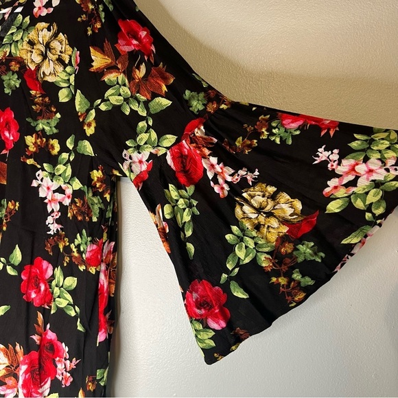 Umgee Women's Caged Floral Bell Sleeve Pullover Tunic Top Lace Y2K Boho Festival - Picture 11 of 14